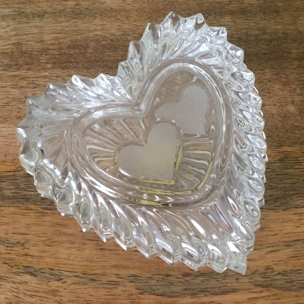 Zajecar Crystal Heart Dish